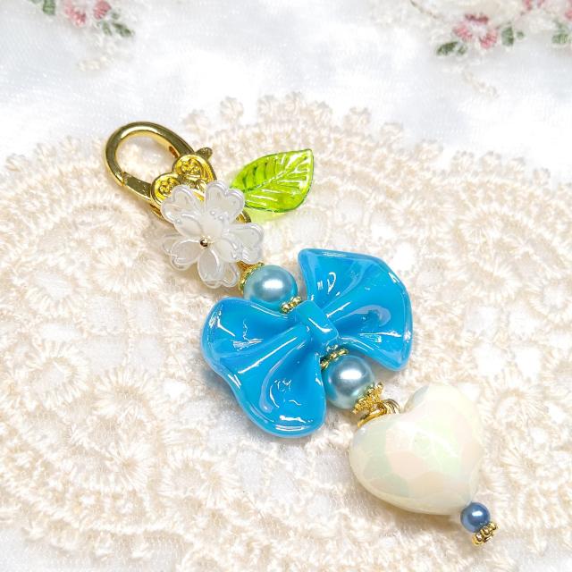 ハンドメイド☆キーホルダー☆リボンとハート☆水色 < 女性ファッション  ハンドメイド☆キーホルダー☆リボンとハート☆水色  < 女性ファッションの