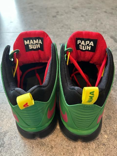 【超限定・箱無し】ナイキ ズーム ハイパーフューズ 2013 KUMBAカラー < 男性ファッション  【超限定・箱無し】ナイキ ズーム ハイパーフューズ 2013 KUMBAカラー < 男性ファッションの