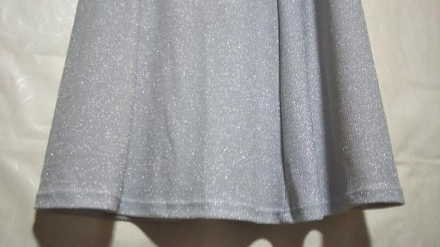 未使用新品タグ付き FREAK'S STORE フリークスストア ストレッチラメスカート シルバー ライトグレー  フリーサイズ < ブランド  未使用新品タグ付き FREAK'S STORE フリークスストア ストレッチラメスカート シルバー ライトグレー  フリーサイズ < ブランドの
