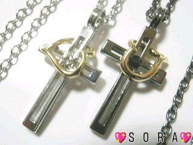 LOVE 2way czダイヤ付 クロスハート ペアネックレスセット 巾着付 < 女性アクセサリー/時計 LOVE 2way czダイヤ付 クロスハート ペアネックレスセット 巾着付 < 女性アクセサリー/時計の