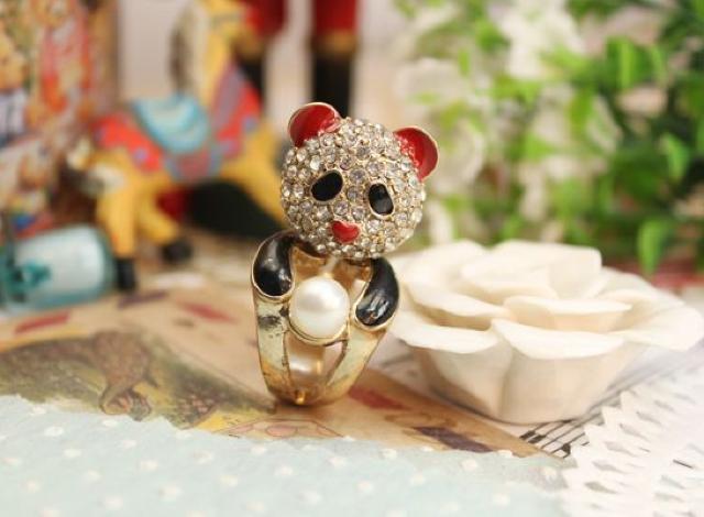 新品 ゴスロリ姫系 ラインストーンパンダさんリング指輪12号 < 女性アクセサリー/時計 新品 ゴスロリ姫系 ラインストーンパンダさんリング指輪12号 < 女性アクセサリー/時計の