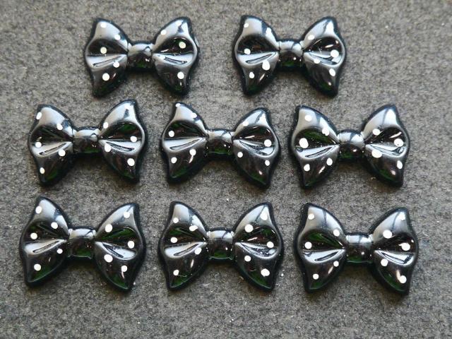 プラパーツ 手芸・アクセサリーパーツ  ドットリボン黒8個セット デコパーツ < 香水/コスメ/ネイル  プラパーツ 手芸・アクセサリーパーツ  ドットリボン黒8個セット デコパーツ  < 香水/コスメ/ネイルの