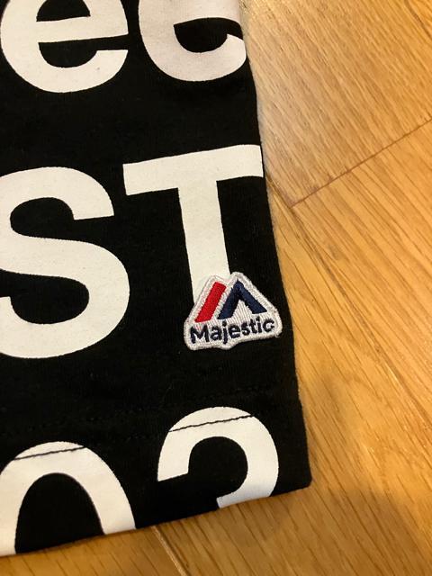 ニューヨーク・ヤンキース 総柄Tシャツ 大きいsize2XL used美品 < 男性ファッション  ニューヨーク・ヤンキース 総柄Tシャツ 大きいsize2XL used美品 < 男性ファッションの