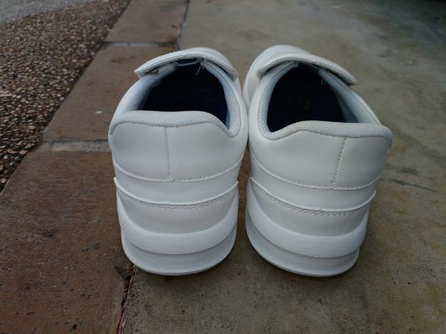 コックシューズ 白 ワークマン 23.5EEE 滑りにくい ほぼ未使用 < 女性ファッション コックシューズ 白 ワークマン 23.5EEE 滑りにくい ほぼ未使用 < 女性ファッションの