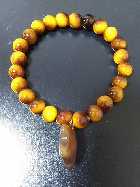 タイガーアイ風ビーズとメノウチャームのブレスレット☆ < 女性アクセサリー/時計 タイガーアイ風ビーズとメノウチャームのブレスレット☆ < 女性アクセサリー/時計の