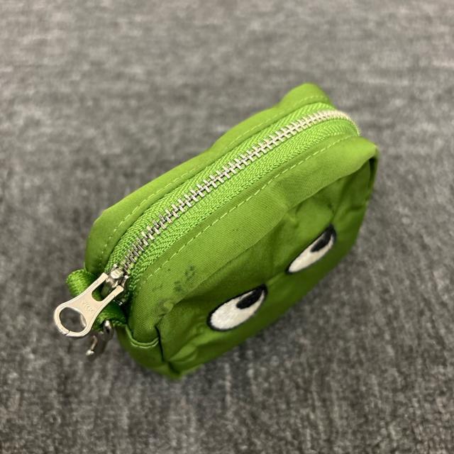  UNIQLO jN ANYA HINDMARCH GRobO  uh 