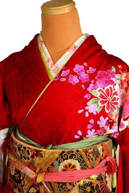 振袖 中古 最高峰 新品同様 暈し染め 金彩 金駒シシュウ シシュウ 花手毬文 花柄 身丈170.5cm 裄丈68cm T3688 < 女性ファッション 振袖 中古 最高峰 新品同様 暈し染め 金彩 金駒シシュウ シシュウ 花手毬文 花柄 身丈170.5cm 裄丈68cm T3688 < 女性ファッションの