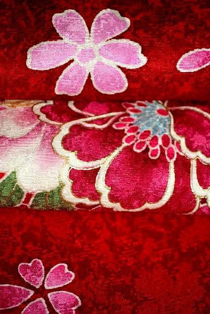 振袖 中古 最高峰 新品同様 暈し染め 金彩 金駒シシュウ シシュウ 花手毬文 花柄 身丈170.5cm 裄丈68cm T3688 < 女性ファッション 振袖 中古 最高峰 新品同様 暈し染め 金彩 金駒シシュウ シシュウ 花手毬文 花柄 身丈170.5cm 裄丈68cm T3688 < 女性ファッションの