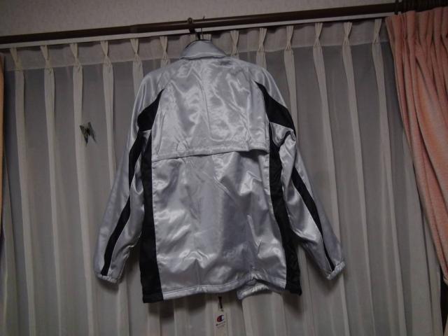 チャンピオンのジャンパー(XO)シルバー新品タグ付き!。 < ブランド チャンピオンのジャンパー(XO)シルバー新品タグ付き!。 < ブランドの
