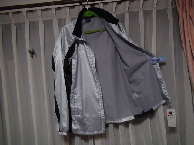 チャンピオンのジャンパー(XO)シルバー新品タグ付き!。 < ブランド チャンピオンのジャンパー(XO)シルバー新品タグ付き!。 < ブランドの