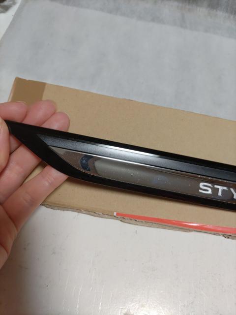 ※フォルクスワーゲン「純正フェンダーエンブレム」品番5H0853688N/L < 自動車/バイク ※フォルクスワーゲン「純正フェンダーエンブレム」品番5H0853688N/L < 自動車/バイク