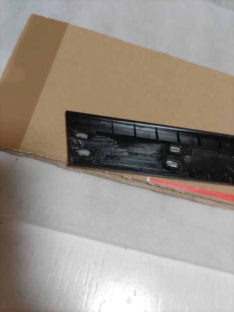 ※フォルクスワーゲン「純正フェンダーエンブレム」品番5H0853688N/L < 自動車/バイク ※フォルクスワーゲン「純正フェンダーエンブレム」品番5H0853688N/L < 自動車/バイク