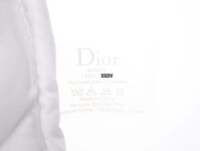 クリスチャンディオール ノベルティ コスメポーチ ホワイト ホログラムロゴ Dior ビューティー【正規品】 < ブランド クリスチャンディオール ノベルティ コスメポーチ ホワイト ホログラムロゴ Dior ビューティー【正規品】 < ブランドの
