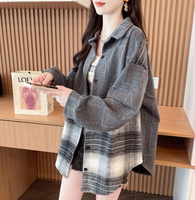 エンボス加工 英字柄 起毛素材チェック柄切り替え 前開きシャツ グレー 大きいサイズ < 女性ファッション エンボス加工 英字柄 起毛素材チェック柄切り替え 前開きシャツ グレー 大きいサイズ < 女性ファッションの