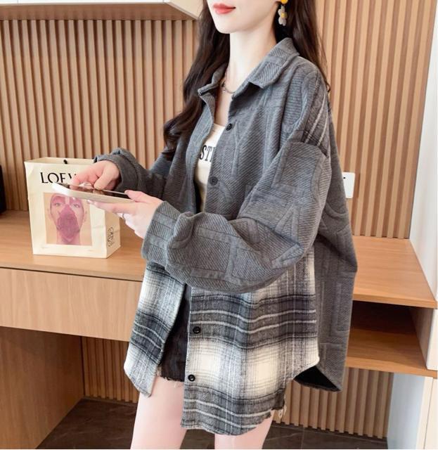 エンボス加工 英字柄 起毛素材チェック柄切り替え 前開きシャツ グレー 大きいサイズ < 女性ファッション エンボス加工 英字柄 起毛素材チェック柄切り替え 前開きシャツ グレー 大きいサイズ < 女性ファッションの