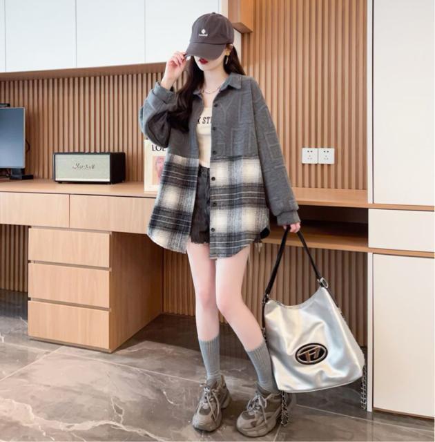 エンボス加工 英字柄 起毛素材チェック柄切り替え 前開きシャツ グレー 大きいサイズ < 女性ファッション エンボス加工 英字柄 起毛素材チェック柄切り替え 前開きシャツ グレー 大きいサイズ < 女性ファッションの