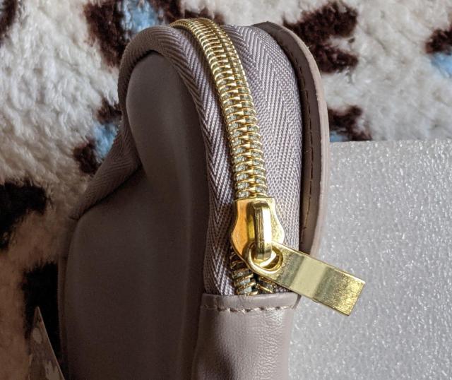 ちいかわ ちいかわA個セット(ダイカットポーチハート、ロリポップチョコチャーム) < アニメ/コミック/キャラクター ちいかわ ちいかわA個セット(ダイカットポーチハート、ロリポップチョコチャーム) < アニメ/コミック/キャラクターの