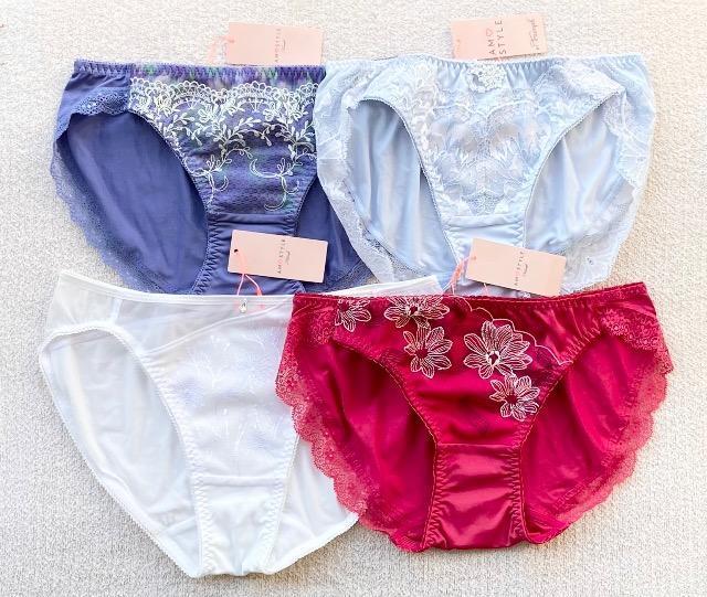 Triumph AMOSTYLE V[c MTCY 10Zbg  t@bV 