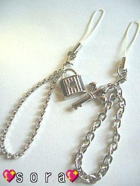 LOVE.二人の愛《鍵&鍵穴》ペア携帯ストラップ < 家電/AV LOVE.二人の愛《鍵&鍵穴》ペア携帯ストラップ < 家電/AVの