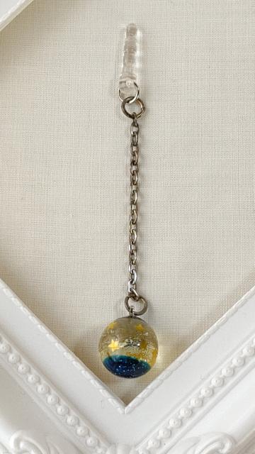 星が輝く水色の球体レジンのイヤホンジャック  ハンドメイド < 女性ファッション  星が輝く水色の球体レジンのイヤホンジャック  ハンドメイド < 女性ファッションの
