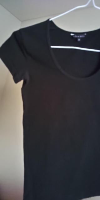 Theory シンプル黒Tシャツs < ブランド  Theory シンプル黒Tシャツs < ブランドの