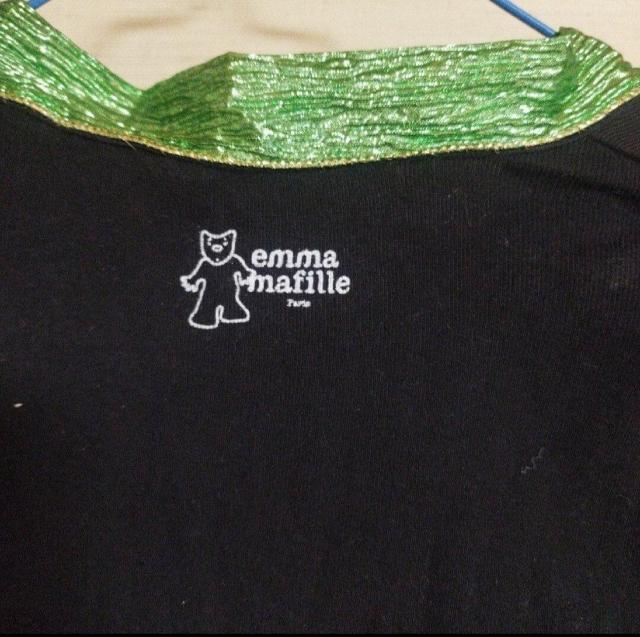 エマ・マフィーユ・パリ 黒長袖フィットTシャツ メタリックグリーン衿リメイク < 女性ファッション  エマ・マフィーユ・パリ 黒長袖フィットTシャツ メタリックグリーン衿リメイク < 女性ファッションの