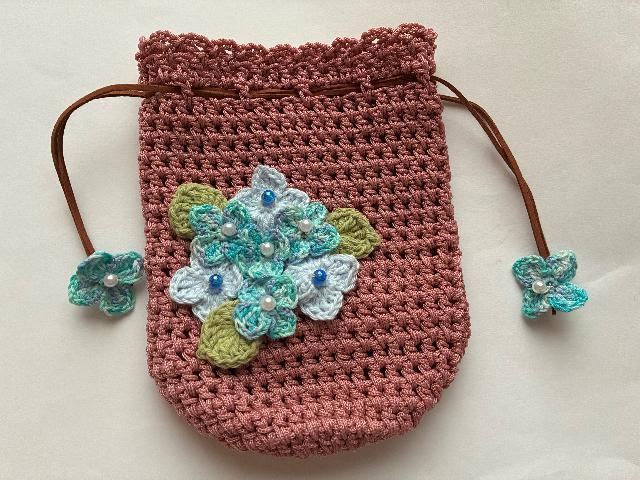 ハンドメイド ポーチ ブルーの紫陽花♪ マクラメ < 女性ファッション  ハンドメイド ポーチ ブルーの紫陽花♪ マクラメ  < 女性ファッションの