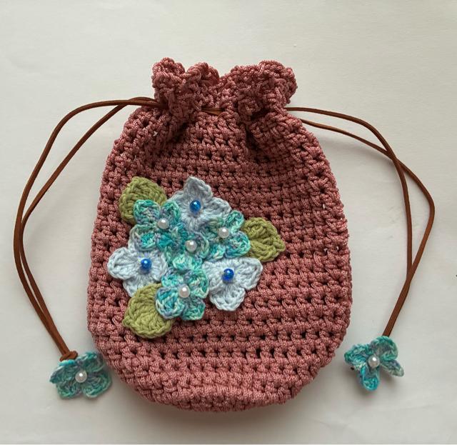 ハンドメイド ポーチ ブルーの紫陽花♪ マクラメ < 女性ファッション  ハンドメイド ポーチ ブルーの紫陽花♪ マクラメ < 女性ファッションの