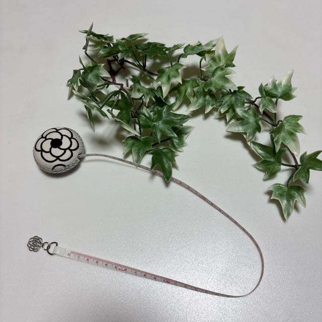 ハンドメイド カメリア柄 メジャー 巻尺 マカロンメジャー 裁縫道具 文具 教材 事務用品 日用品 雑貨 生活雑貨 日用品雑貨 < ペット/手芸/園芸  ハンドメイド カメリア柄 メジャー 巻尺 マカロンメジャー 裁縫道具 文具 教材 事務用品 日用品 雑貨 生活雑貨 日用品雑貨 < ペット/手芸/園芸の