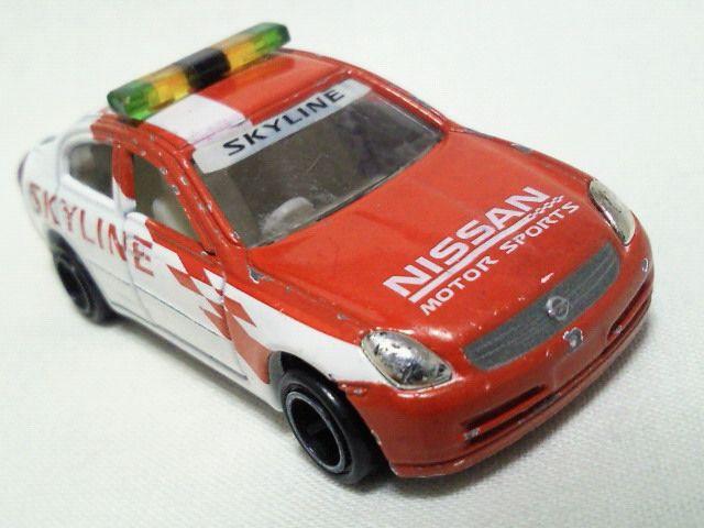 絶版トミカ23 スカイライン セーフティカー < ホビー  絶版トミカ23 スカイライン セーフティカー < ホビーの