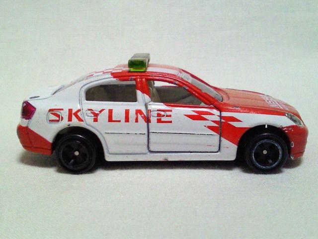絶版トミカ23 スカイライン セーフティカー < ホビー  絶版トミカ23 スカイライン セーフティカー < ホビーの