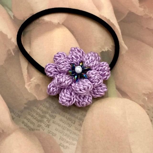 ハンドメイド♪レース編み ぽこぽこ花びらのお花モチーフヘアゴム < 女性ファッション  ハンドメイド♪レース編み ぽこぽこ花びらのお花モチーフヘアゴム  < 女性ファッションの