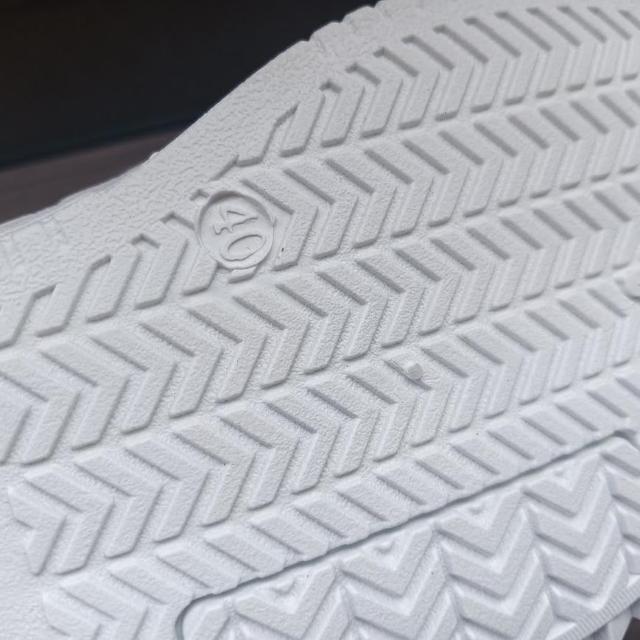 新品 25cm 男女兼用 スニーカー ホワイト シューズ 靴 メンズ カジュアル < 女性ファッション  新品 25cm 男女兼用 スニーカー ホワイト シューズ 靴 メンズ カジュアル < 女性ファッションの