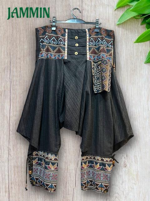 モン族刺繍柄生地付きサルエル忍者パンツ 黒 アジアン エスニック 男女兼用 ヒッピー < 男性ファッション モン族刺繍柄生地付きサルエル忍者パンツ 黒 アジアン エスニック 男女兼用 ヒッピー < 男性ファッションの