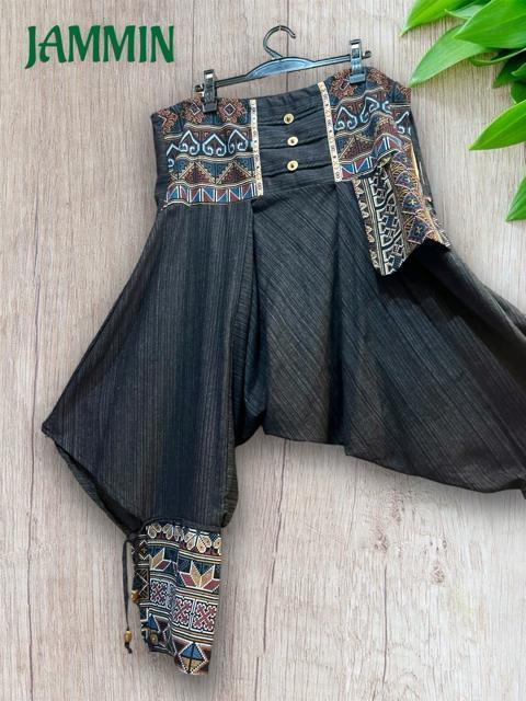 モン族刺繍柄生地付きサルエル忍者パンツ 黒 アジアン エスニック 男女兼用 ヒッピー < 男性ファッション モン族刺繍柄生地付きサルエル忍者パンツ 黒 アジアン エスニック 男女兼用 ヒッピー < 男性ファッションの