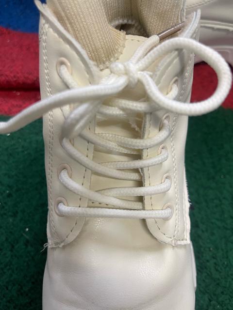 �z���C�g ����n�C�J�b�g�X�j�[�J�[ ���f�B�[�X �T�C�Y4�i��23�`23.5cm�j �{�����[���\�[�� �� �����t�@�b�V������ 