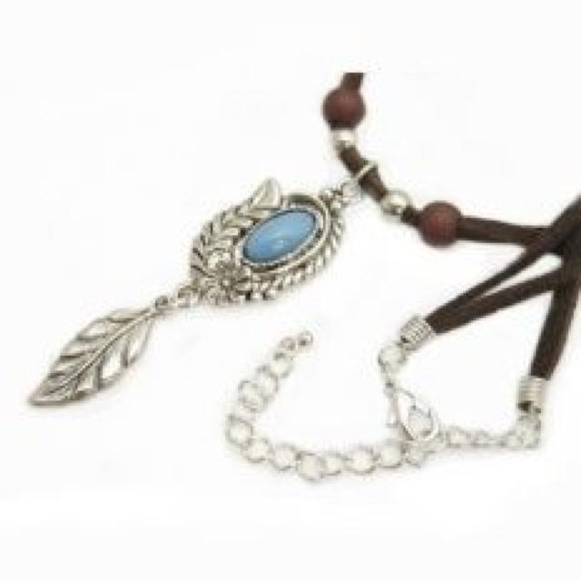 合成皮革♪サーフ.ワイルド.ネイティブ系 ターコイズリーフ&フェザーネックレスチョーカー < 男性アクセサリー/時計 合成皮革♪サーフ.ワイルド.ネイティブ系 ターコイズリーフ&フェザーネックレスチョーカー < 男性アクセサリー/時計の