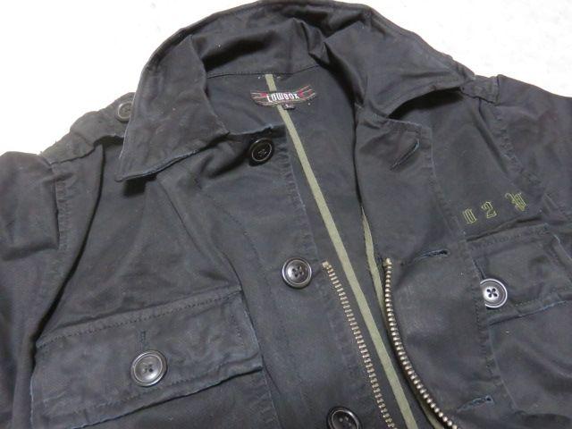 【LOWBOX】襟.胸ポケットワイヤー入♪フロントジッパー&釦 ロゴ刺繍ジャケット < 男性ファッション 【LOWBOX】襟.胸ポケットワイヤー入♪フロントジッパー&釦 ロゴ刺繍ジャケット < 男性ファッションの