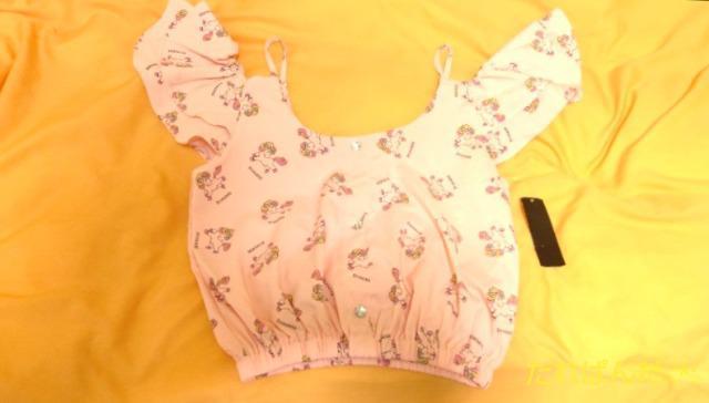 新品タグ付☆イチオク☆可愛いメルヘン柄のオフショル・トップスT173☆3点で即落 < 女性ファッション  新品タグ付☆イチオク☆可愛いメルヘン柄のオフショル・トップスT173☆3点で即落 < 女性ファッションの