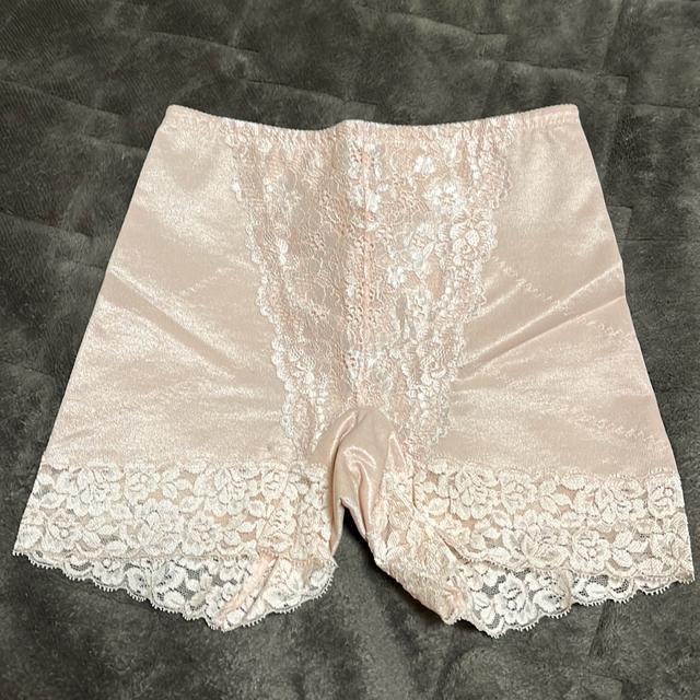 ☆☆☆タンス整理品 衣類 おまとめOK ホームクリーニング済み ピンク系 ガードル Mサイズ < 女性ファッション  ☆☆☆タンス整理品 衣類 おまとめOK ホームクリーニング済み ピンク系 ガードル Mサイズ  < 女性ファッションの