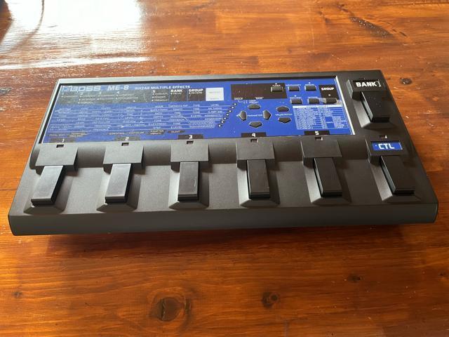 BOSS ME-8 GUITAR MULTIPLE EFFECTS {X }` GtFN^[ i i A_v^[ t