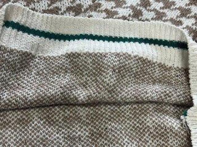 レトロ 千鳥チェック ニットセーター キャメル < 女性ファッション レトロ 千鳥チェック ニットセーター キャメル < 女性ファッションの