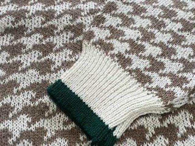 レトロ 千鳥チェック ニットセーター キャメル < 女性ファッション レトロ 千鳥チェック ニットセーター キャメル < 女性ファッションの