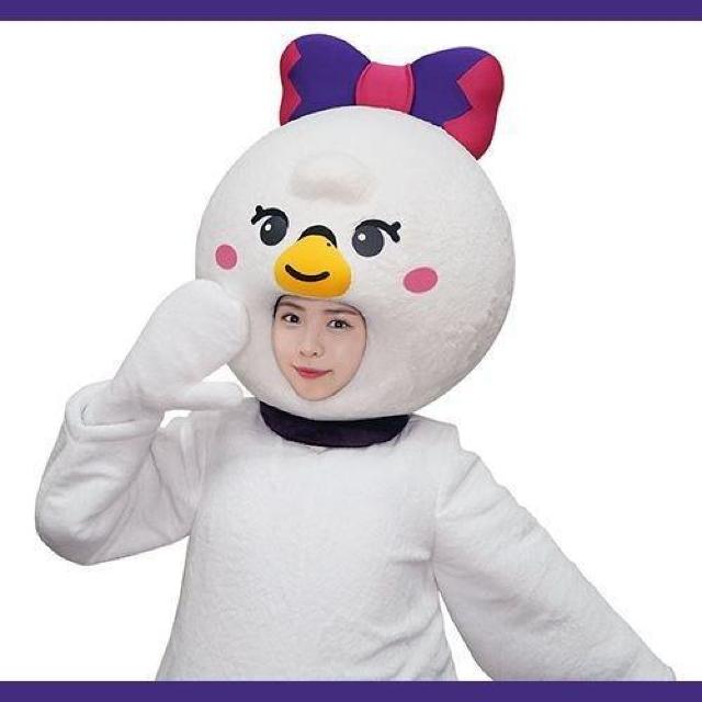 NiziU MAYA }@L[z_[@p[v  ^gObY 