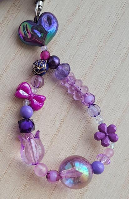 NiziU MAYA }@L[z_[@p[v  ^gObY 