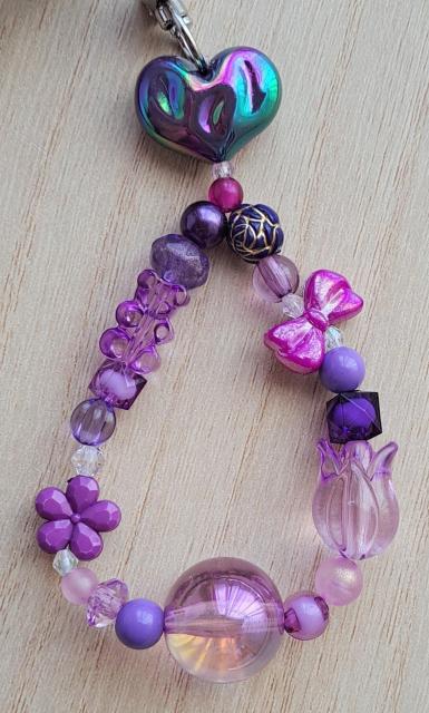 NiziU MAYA }@L[z_[@p[v  ^gObY 