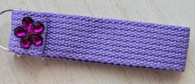 NiziU MAYA }@L[z_[@p[v  ^gObY 