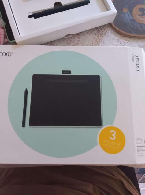 Wacom Intuos ワコム ペンタブレット 新品未使用 箱・付属品完備 < PC本体/周辺機器 Wacom Intuos ワコム ペンタブレット 新品未使用 箱・付属品完備 < PC本体/周辺機器の