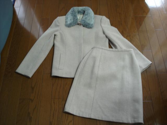 ★キャサリンロス ファー付きウールデザインセットアップ★クローゼット整理価格! < ブランド ★キャサリンロス ファー付きウールデザインセットアップ★クローゼット整理価格! < ブランドの