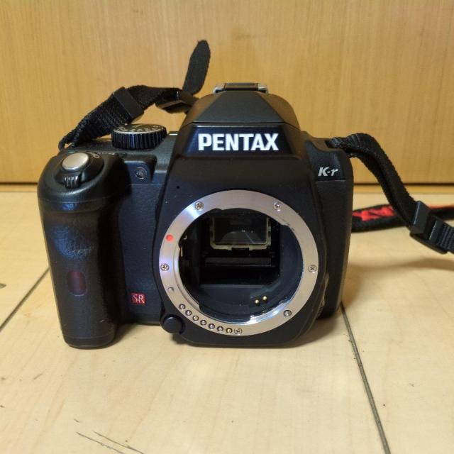 Pentax �f�W�^�� �J���� K-r �� �Ɠd/AV�� 